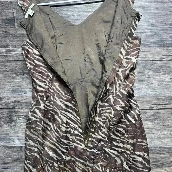 Banana Republic Brown and White Animal Print Sleeveless Mini Dress - Picture 4 of 8